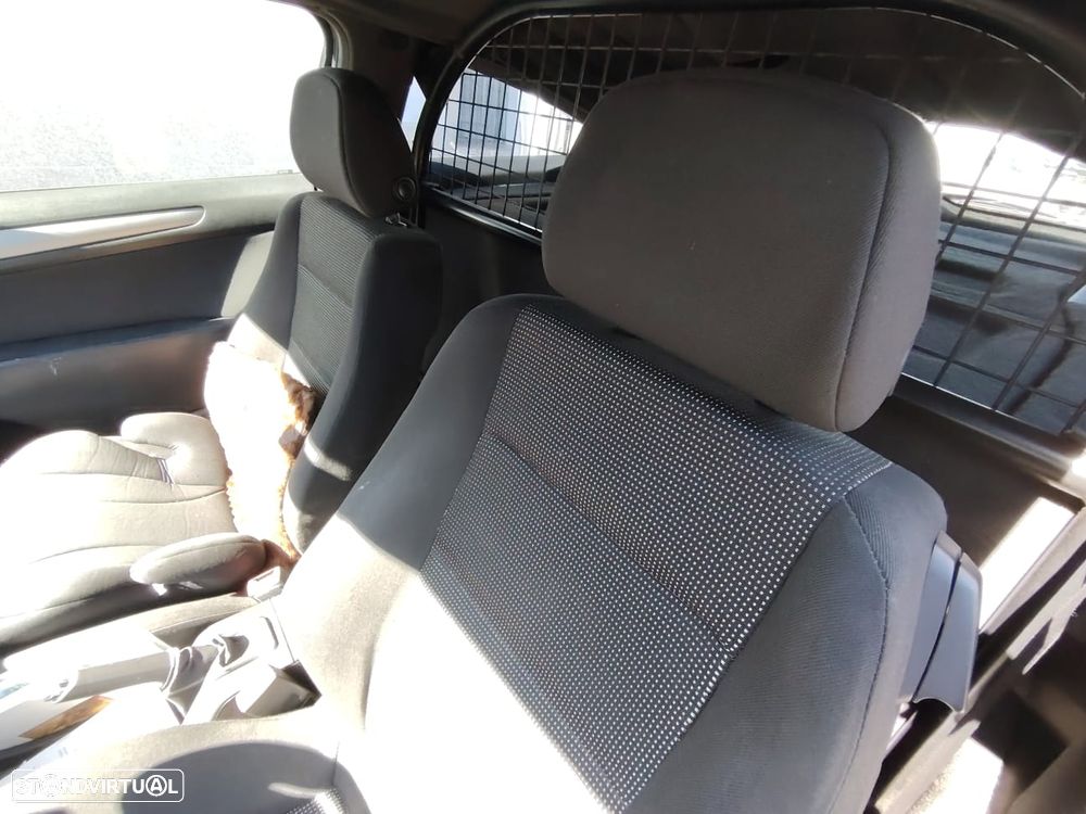 Opel Astra GTC 1.3 CDTI - 9