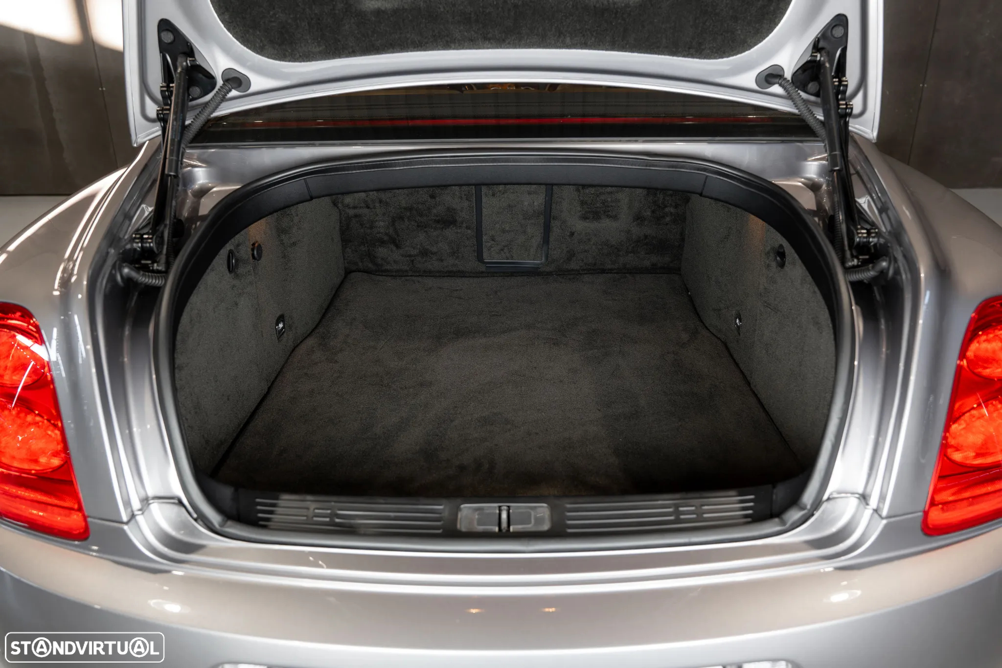 Bentley Continental Flying Spur Standard - 26