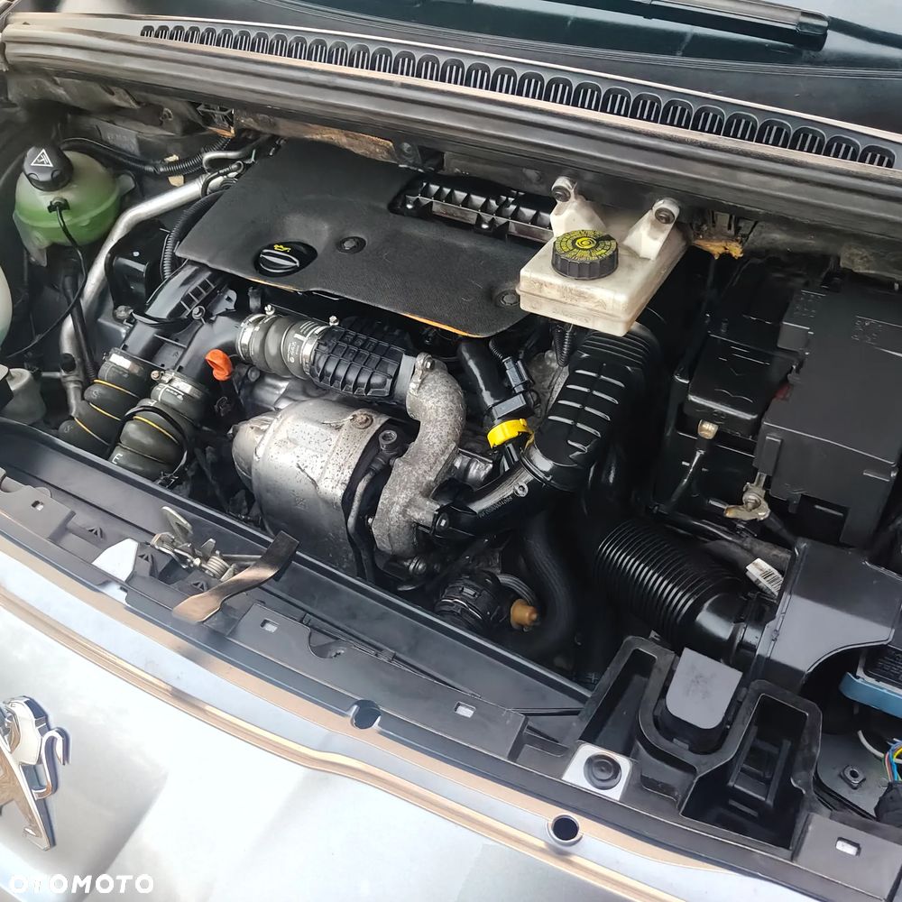 Peugeot 5008 BlueHDI 120 EAT6 Stop & Start Allure - 25