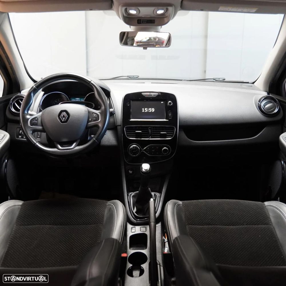 Renault Clio - 10