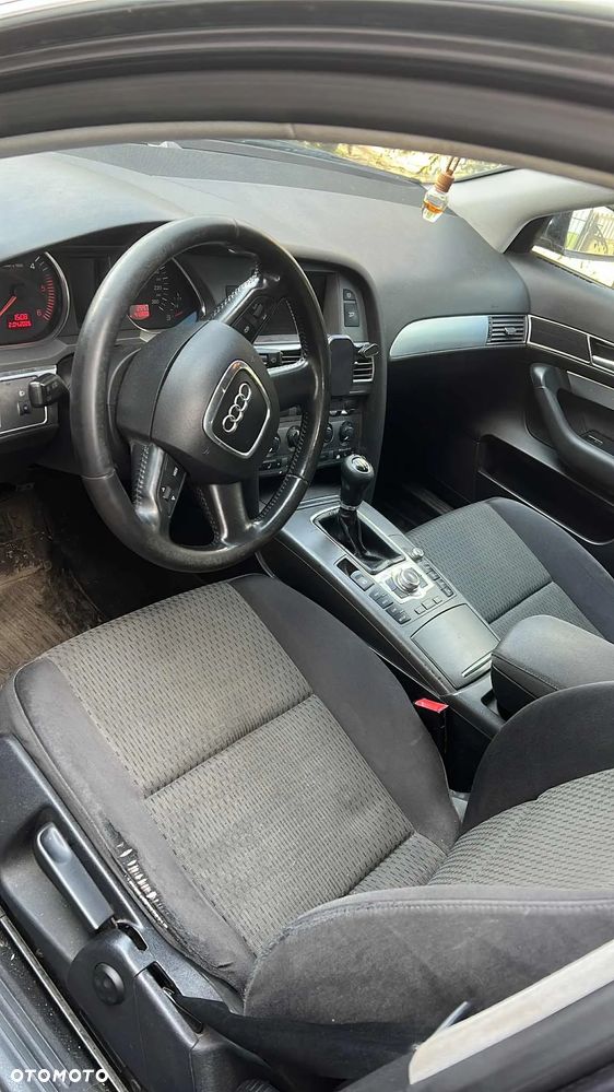 Audi A6 - 4