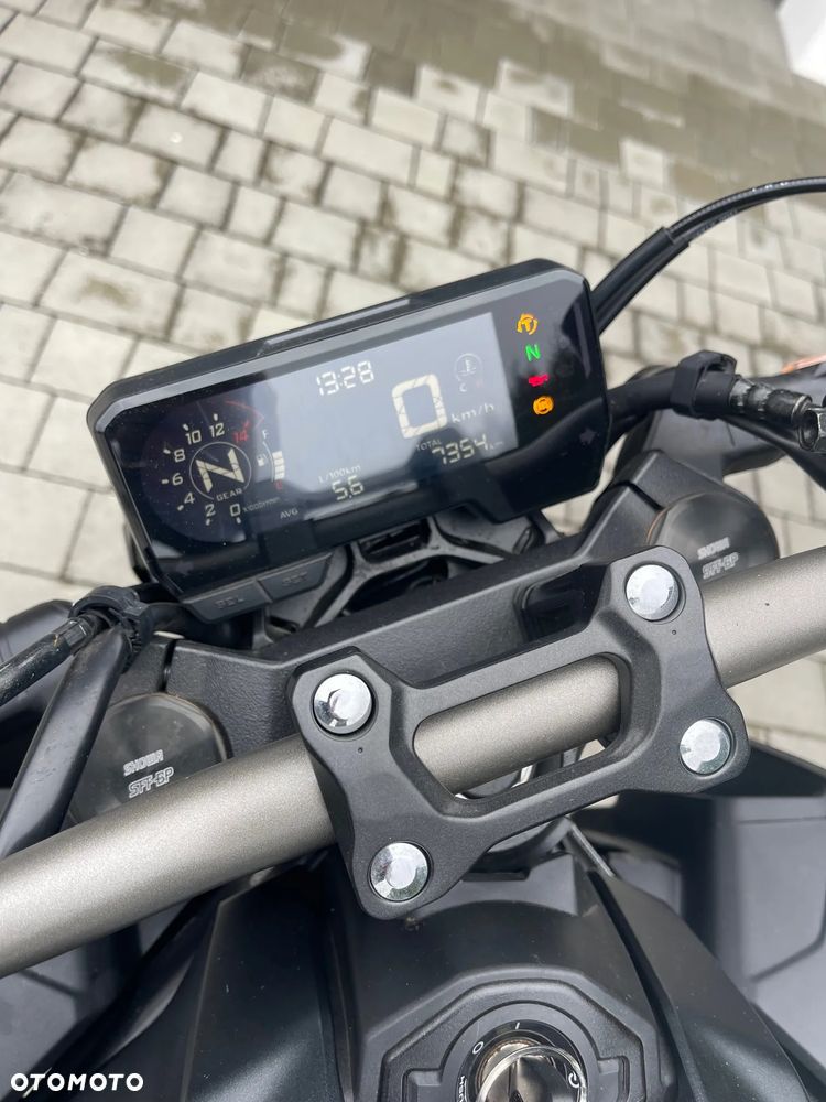 Honda CB - 4