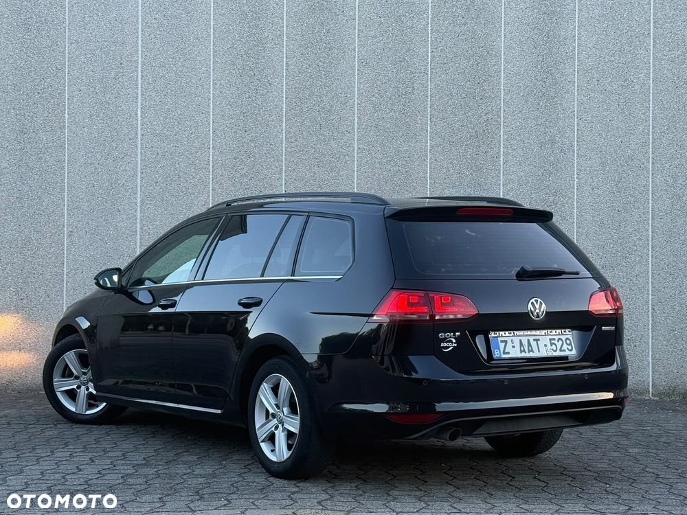 Volkswagen Golf - 12
