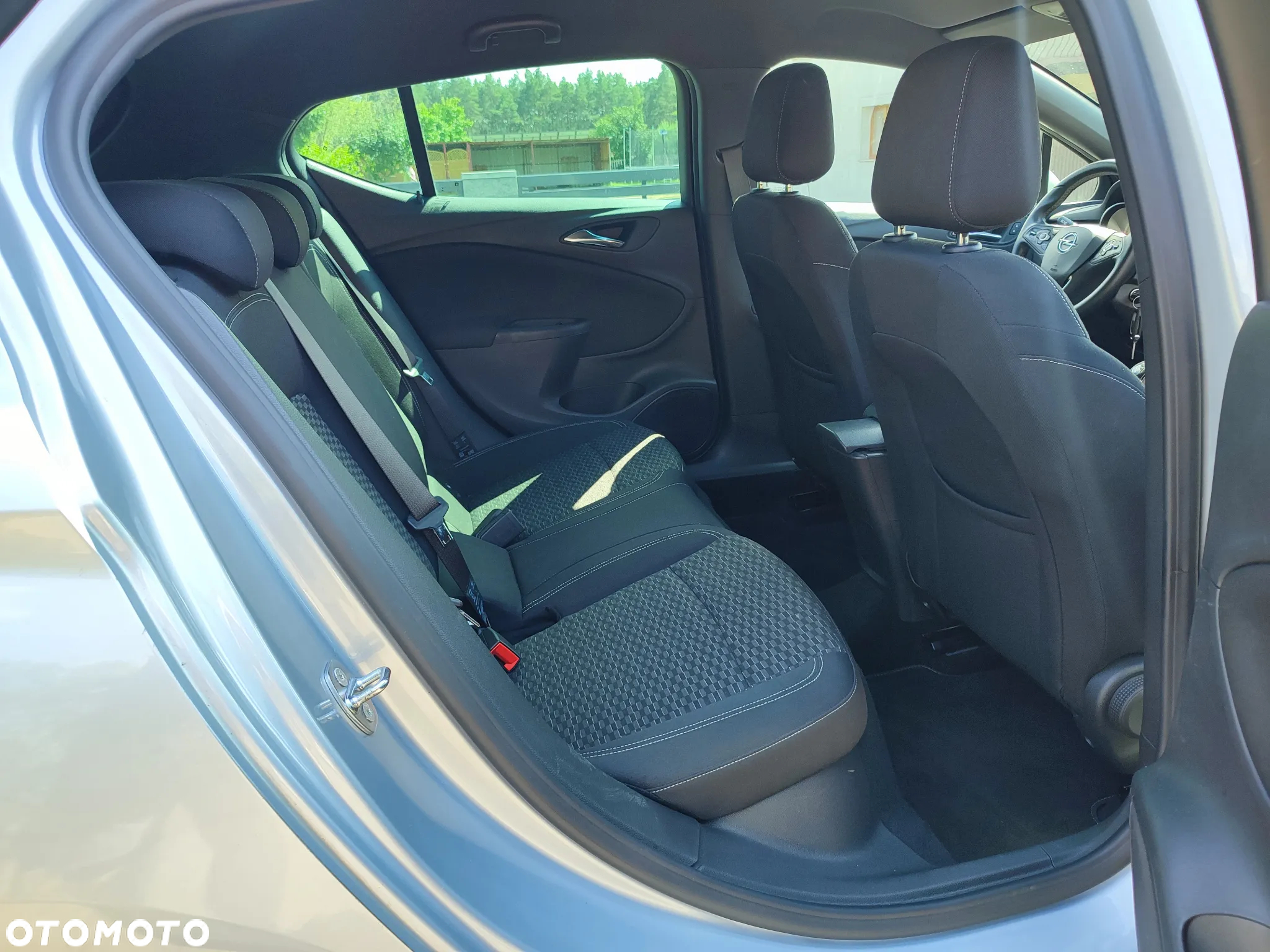 Opel Astra 1.6 Turbo Start/Stop Innovation - 11