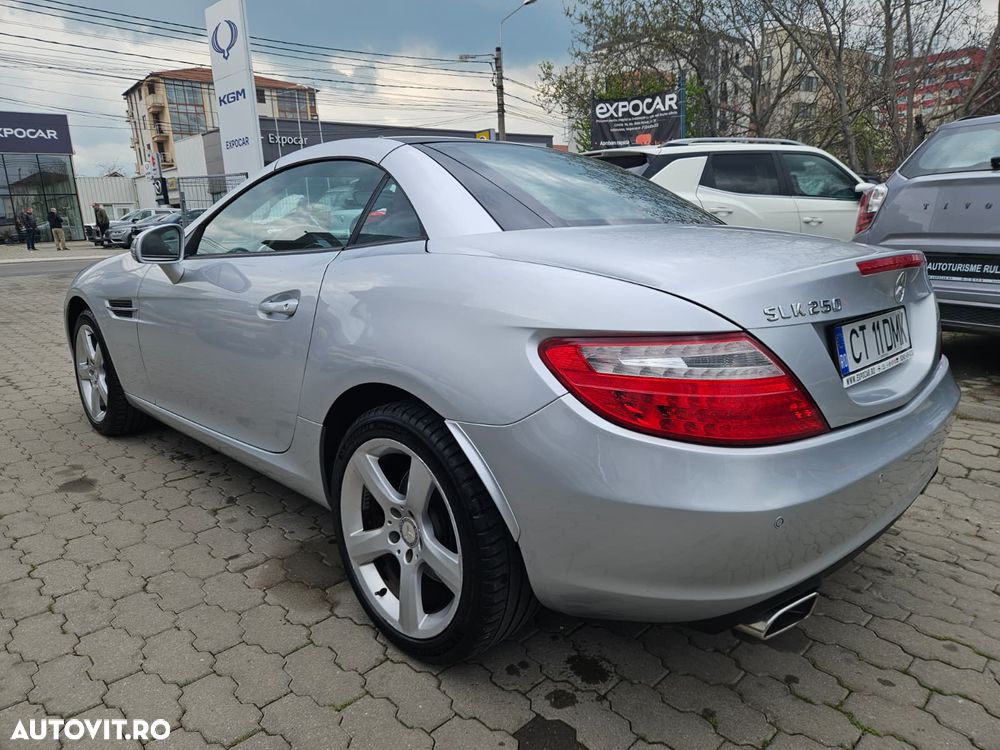 Mercedes-Benz SLK 250 (BlueEFFICIENCY) 7G-TRONIC - 17
