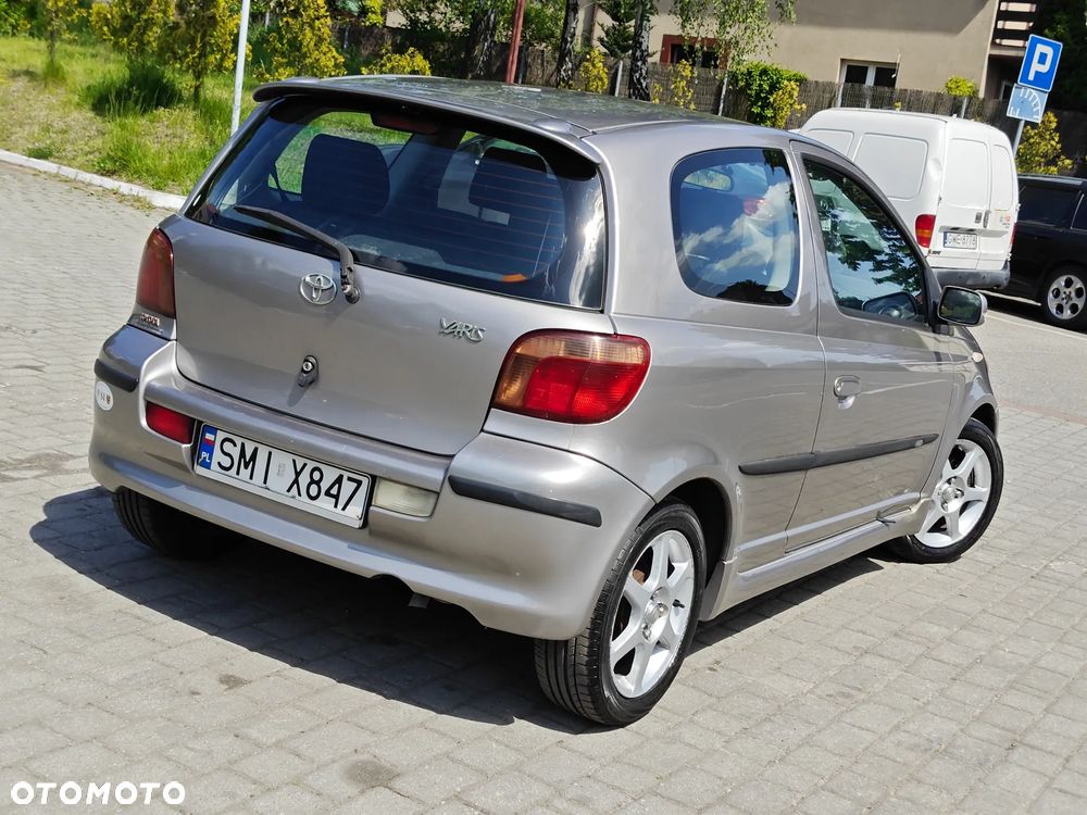 Toyota Yaris - 5