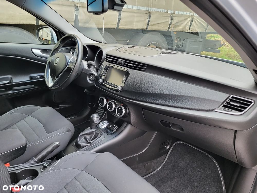 Alfa Romeo Giulietta 1.6 JTDM 16V TCT Super - 29