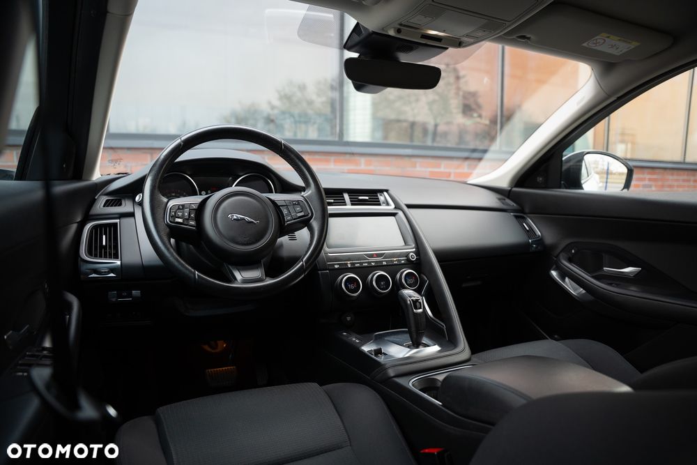 Jaguar E-Pace - 28