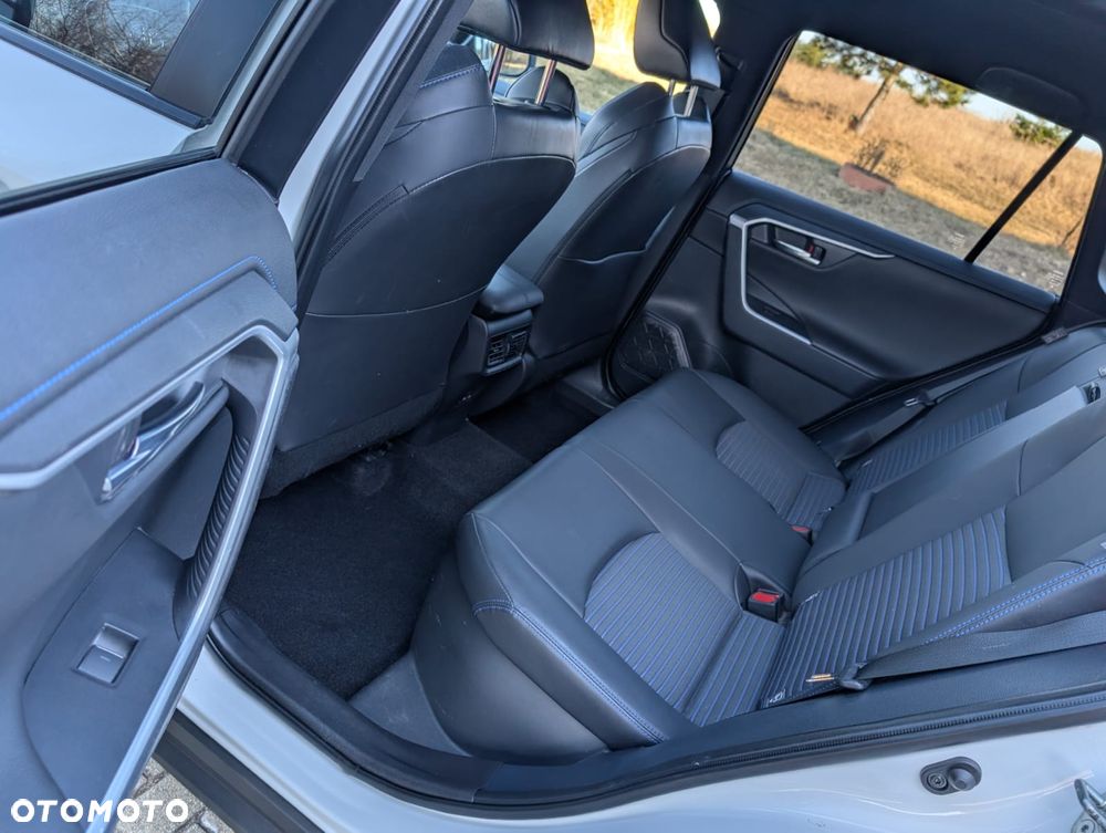Toyota RAV4 - 23