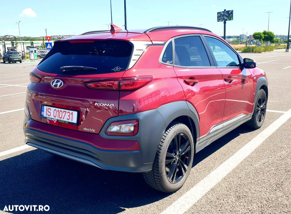 Hyundai KONA Premium - 8