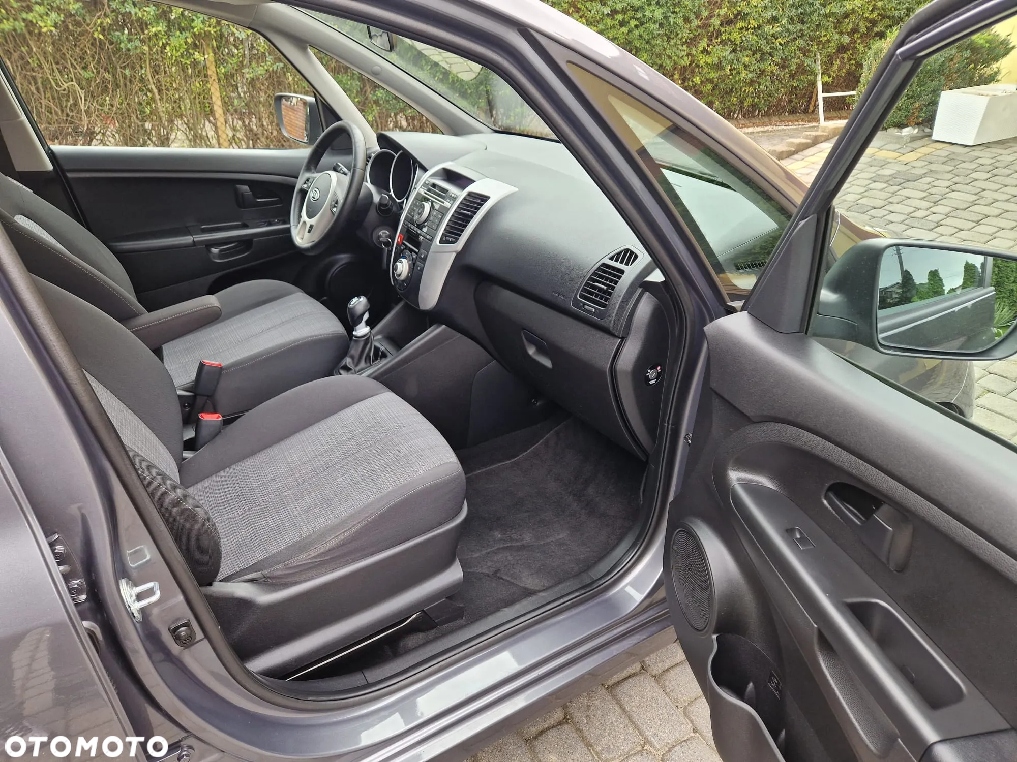 Kia Venga 1.6 CVVT Platinum Edition - 10