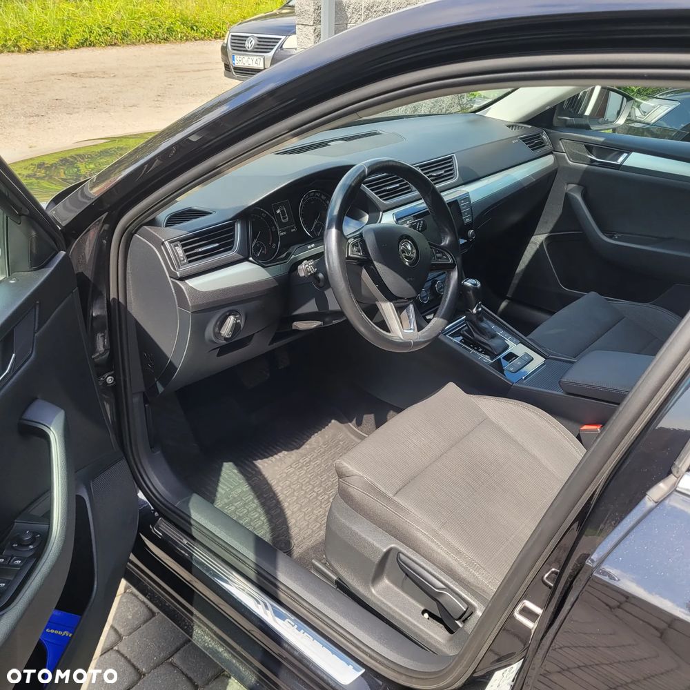 Skoda Superb 2.0 TDI Ambition DSG - 5