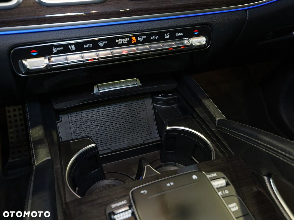 Mercedes-Benz GLS - 34