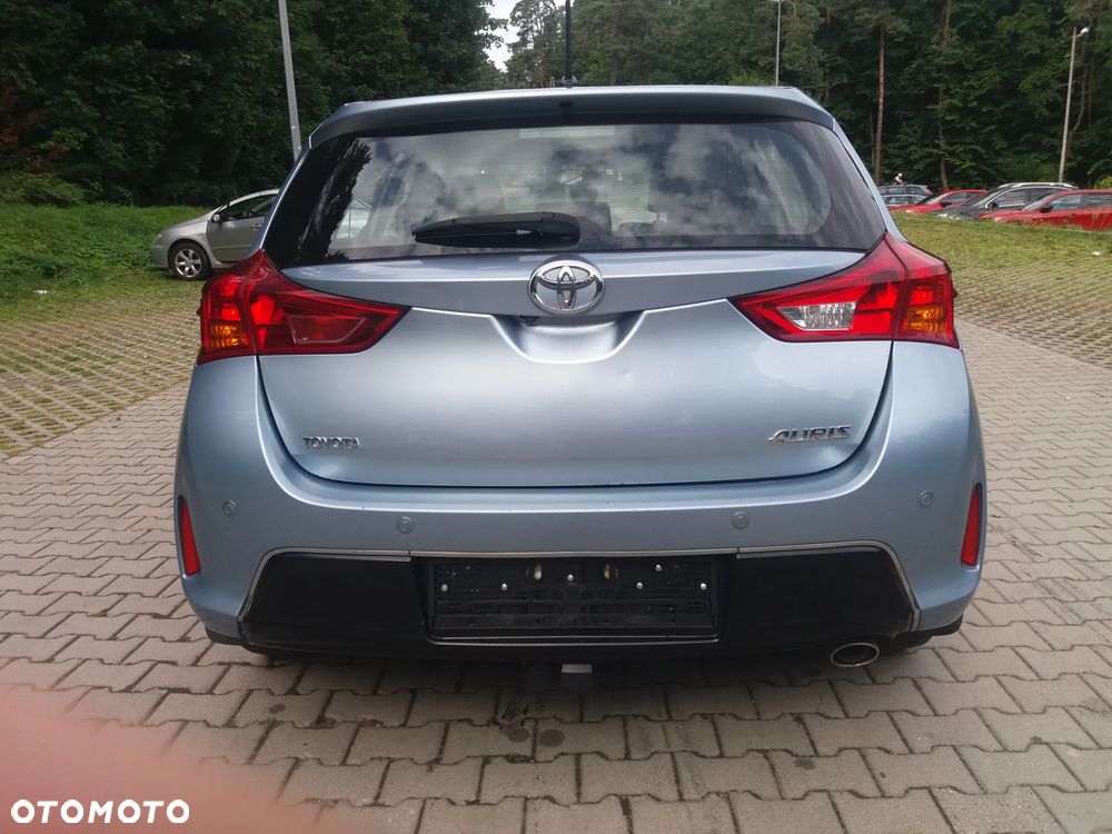 Toyota Auris 2.0 D-4D Dynamic - 8