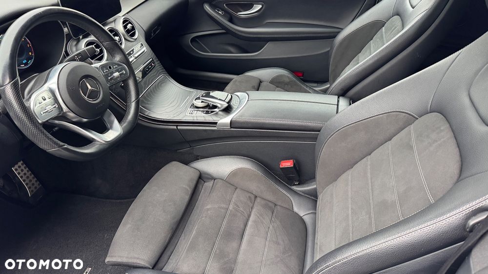 Mercedes-Benz Klasa C 200 Coupe 4Matic 9G-TRONIC AMG Line - 3
