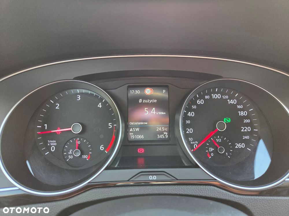 Volkswagen Passat 2.0 TDI EVO Business DSG - 17