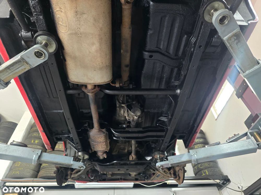Suzuki Grand Vitara 2.0 - 31