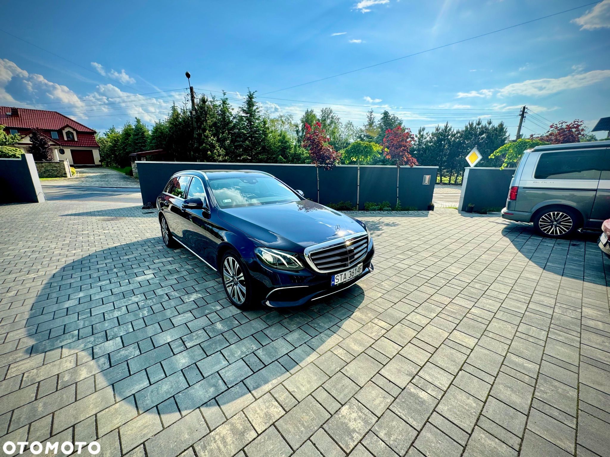 Mercedes-Benz Klasa E 400 4Matic T 9G-TRONIC Exclusive - 1