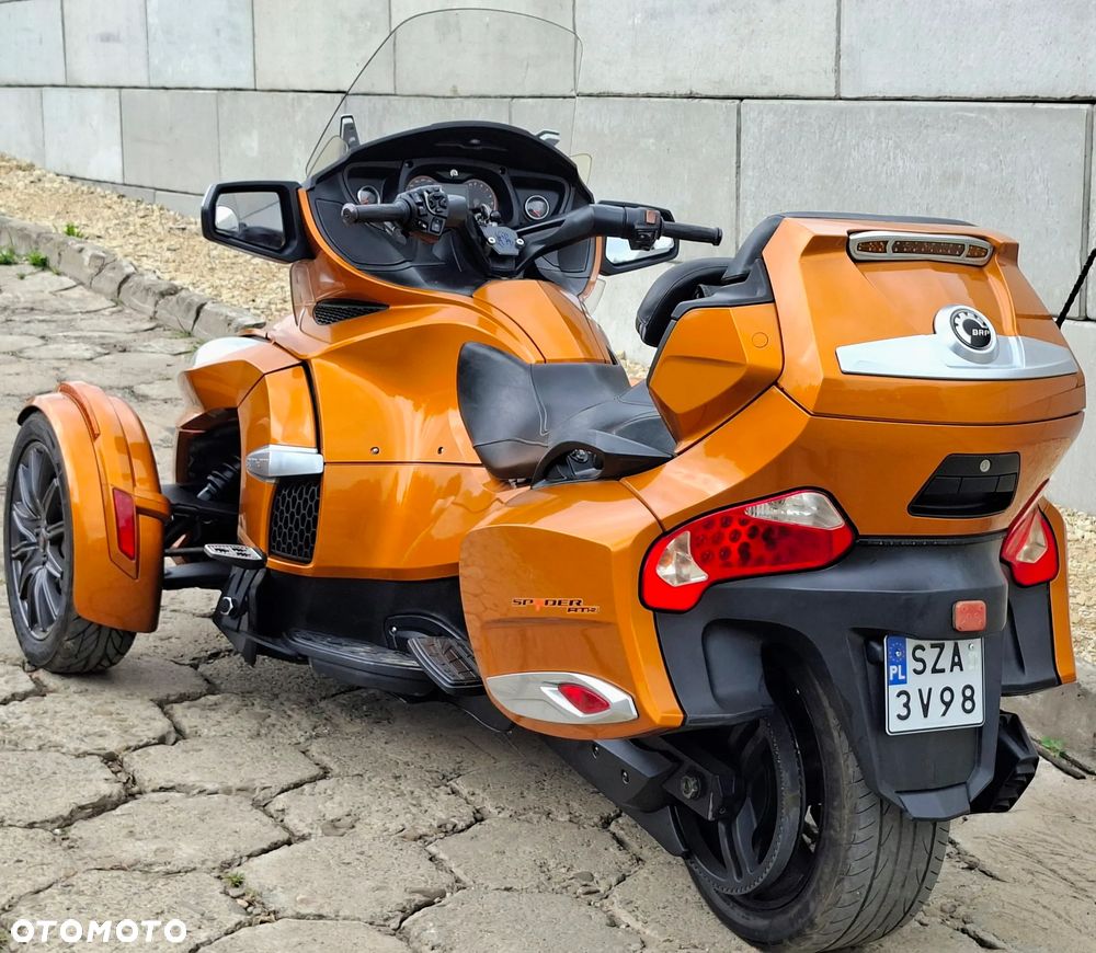 Can-Am Spyder - 14