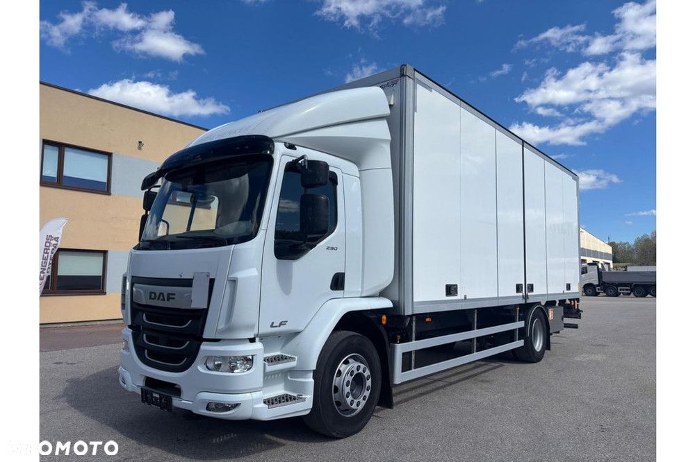 DAF LF 290 4x2 EURO6 + SIDE OPENING + VERY LOW MILEAGE! - 3