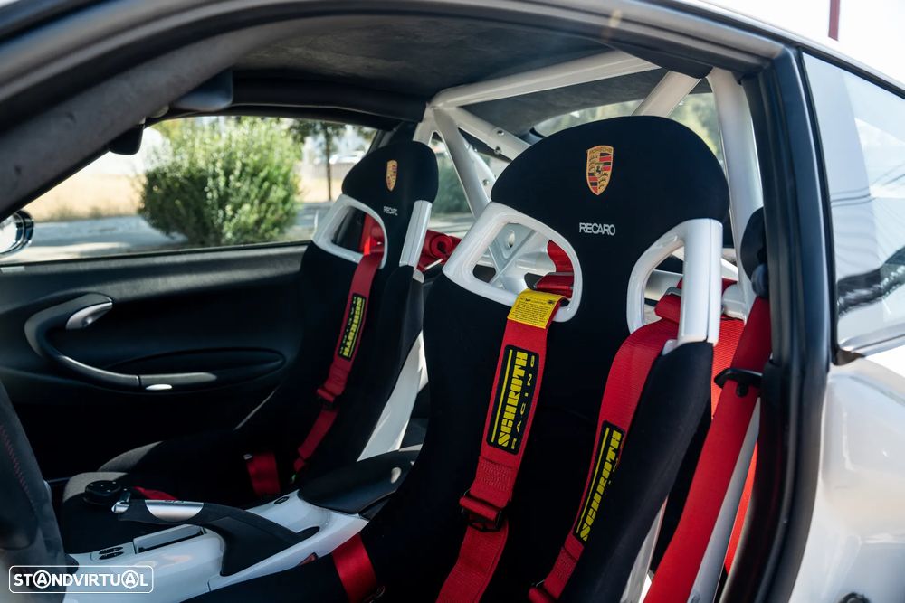 Porsche 911 (996) GT3 RS - 40