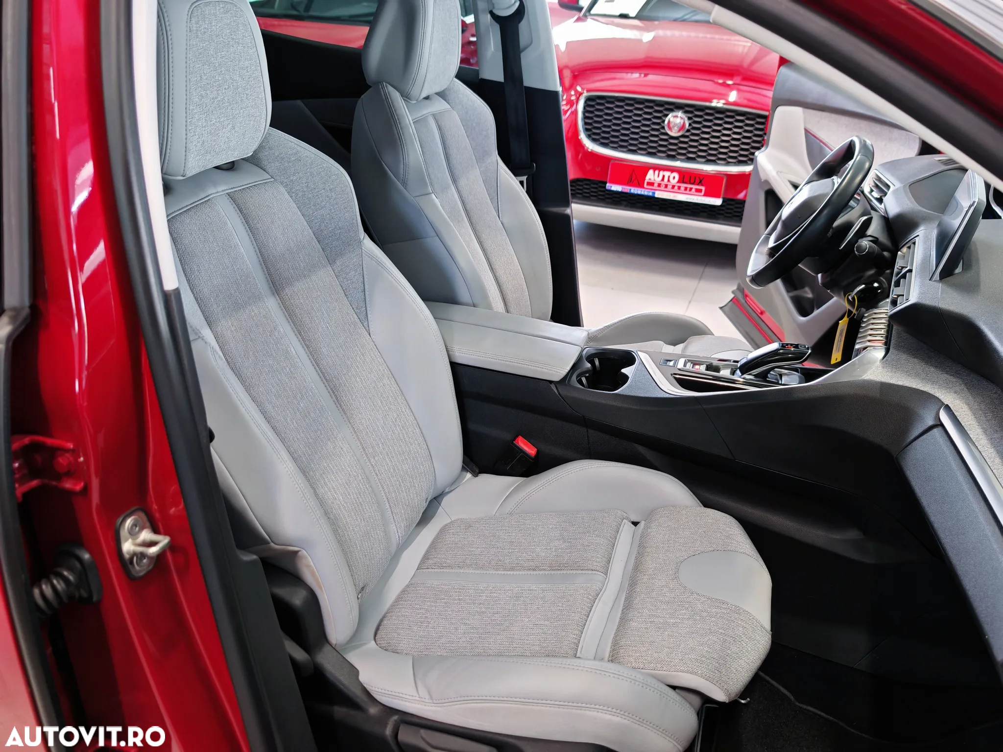 Peugeot 3008 1.2 PureTech S&S EAT8 Allure - 10