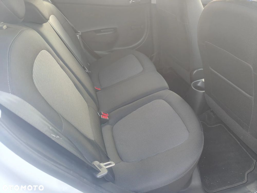 Hyundai i20 1.25 Comfort - 20