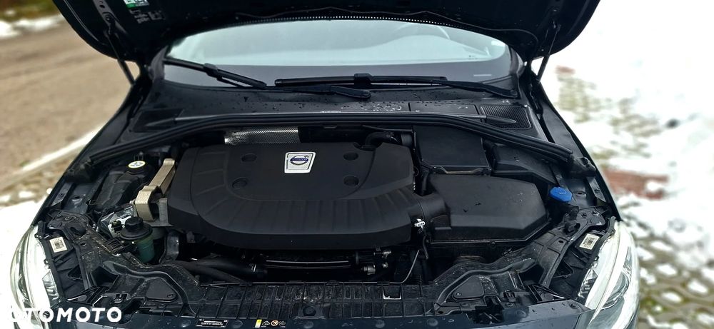 Volvo V60 D3 R-Design - 14