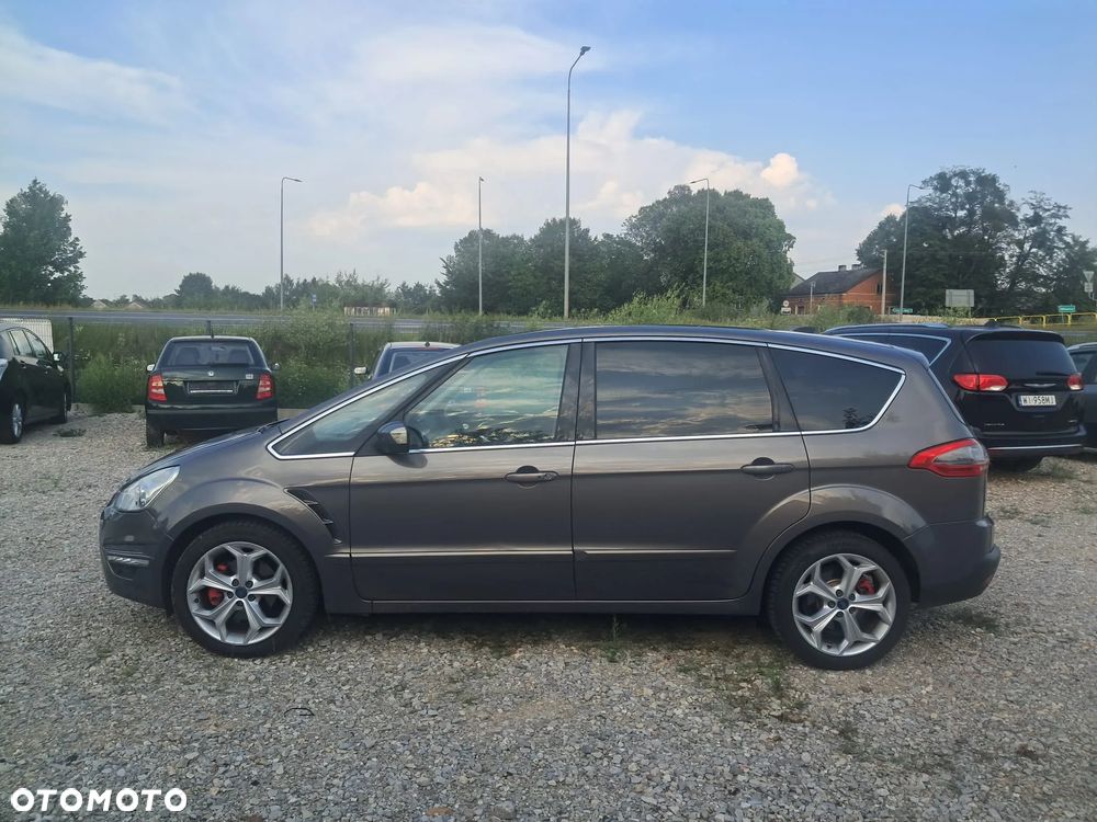 Ford S-Max - 17