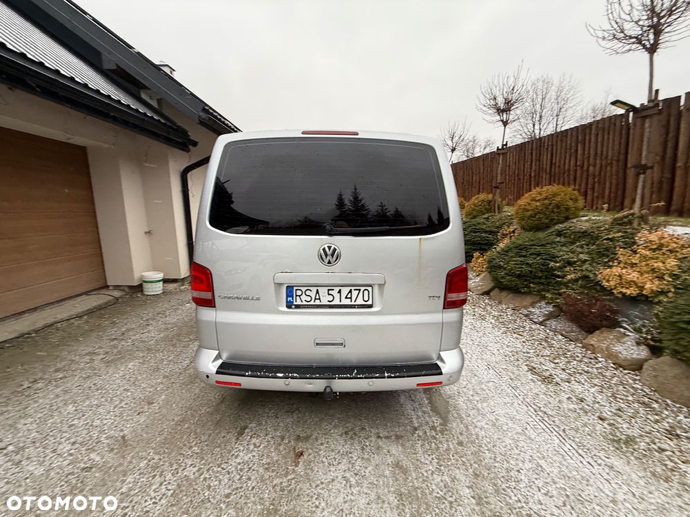 Volkswagen Caravelle - 10