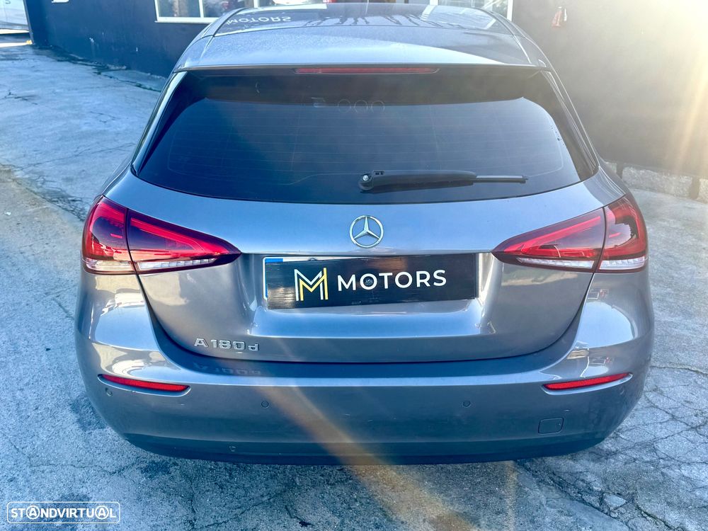 Mercedes-Benz A 180 d Urban Aut. - 33