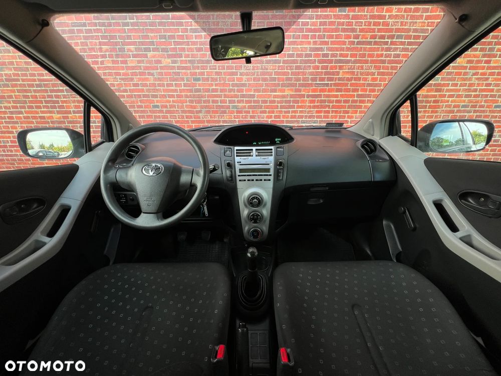 Toyota Yaris - 6