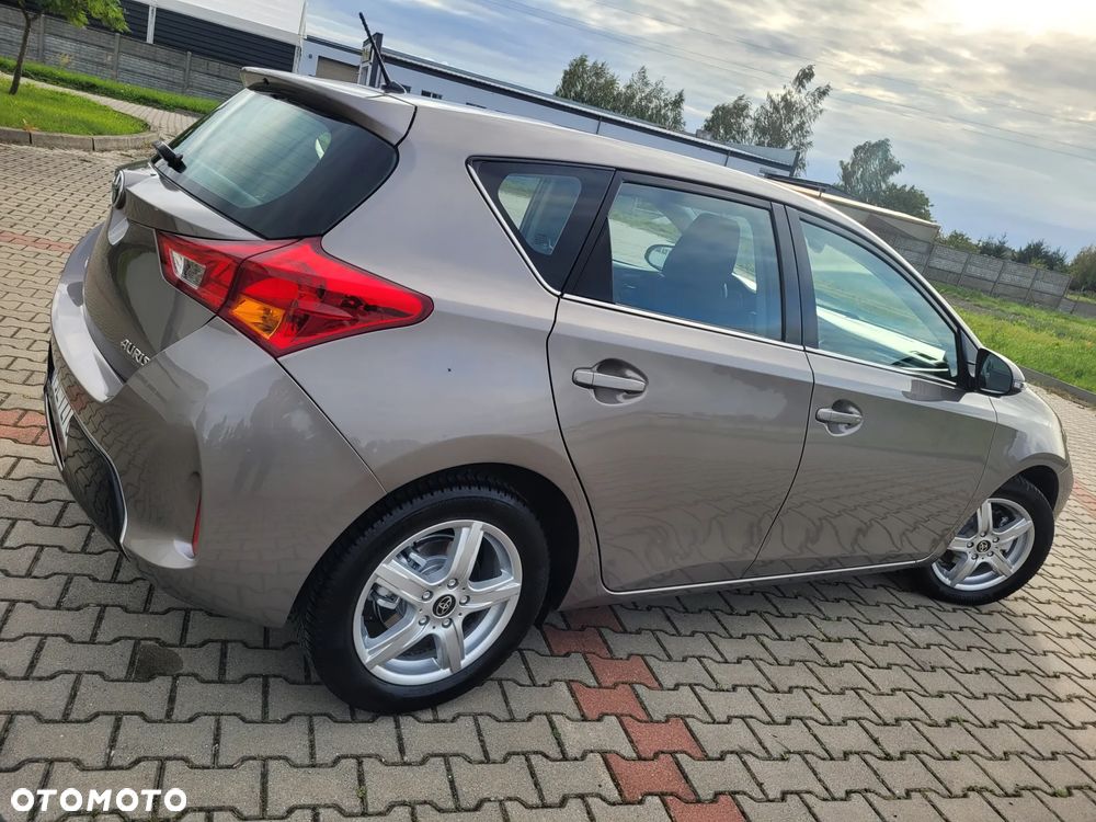 Toyota Auris 1.33 VVT-i Premium Comfort - 10