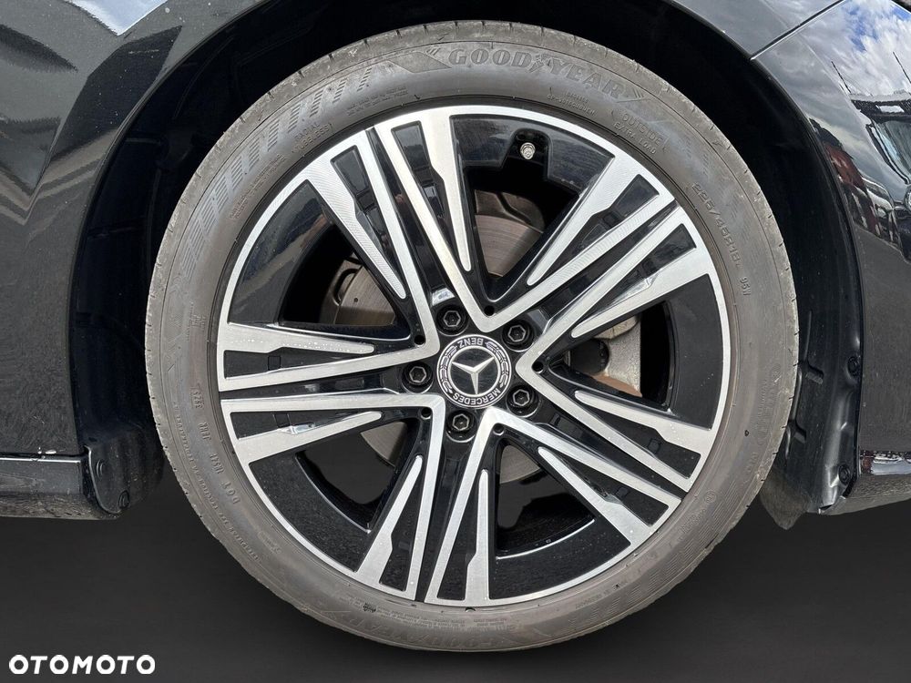 Mercedes-Benz CLA - 10