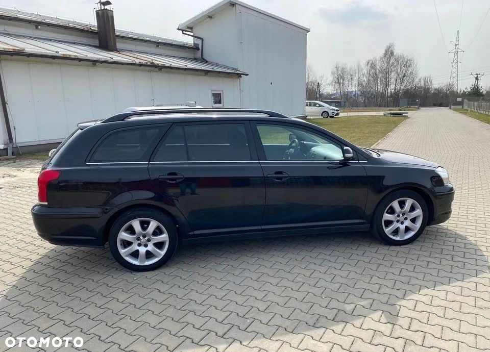 Toyota Avensis 2.0 D-4D Prestige - 1