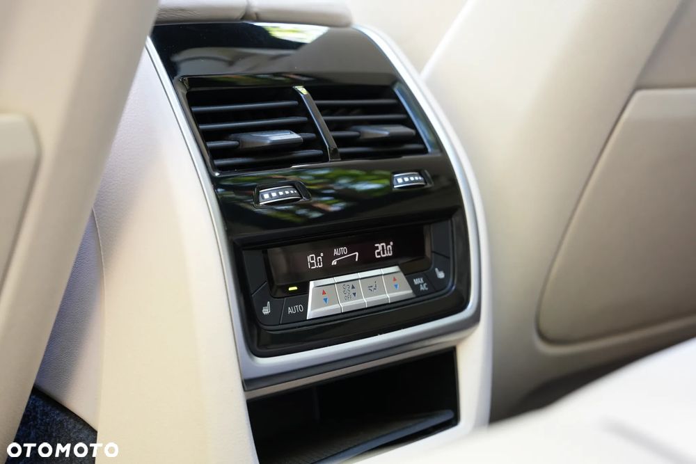 BMW X5 xDrive40i - 13