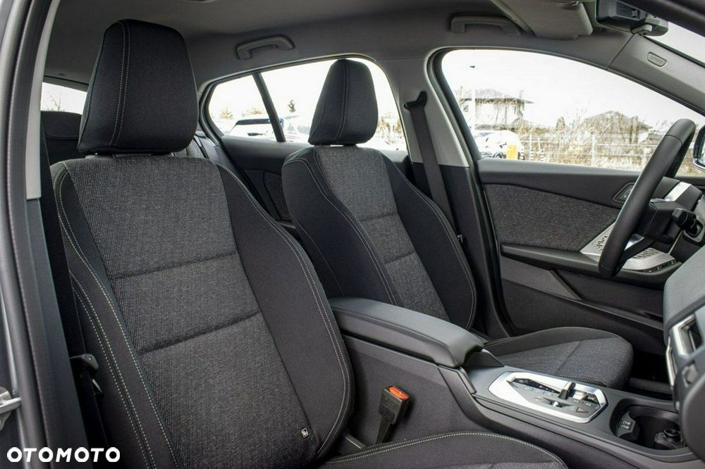 BMW Seria 1 - 18