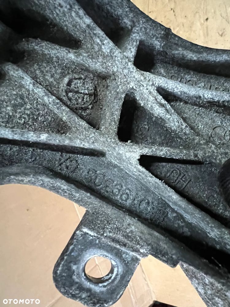 Łapa wspornik silnika Audi A4 B8 Lift 2.0 TDI 8K0199308CA - 6