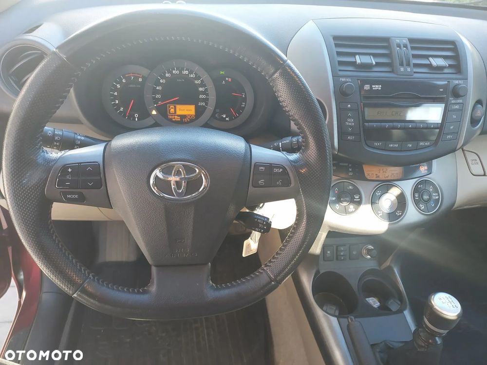 Toyota RAV4 - 24