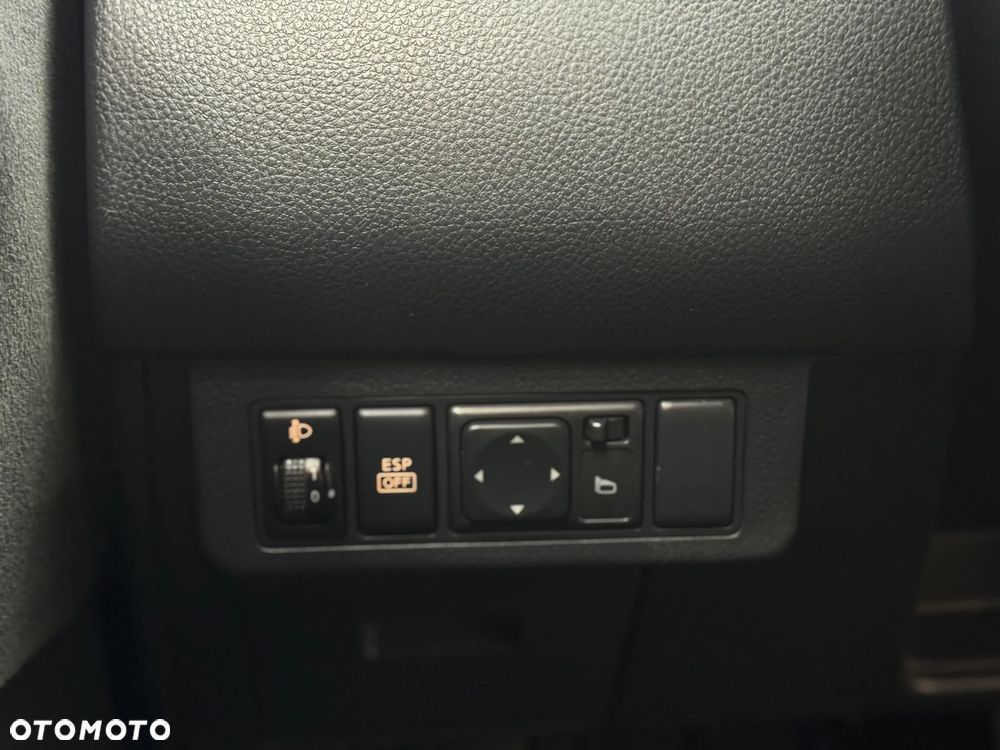 Nissan Tiida - 9