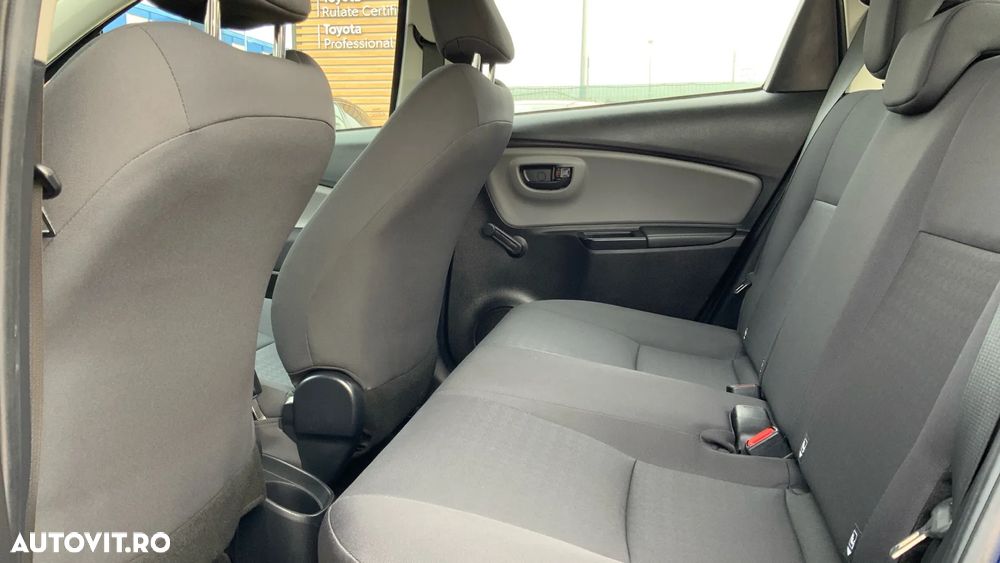 Toyota Yaris 1.5 VVT-i HSD Terra - 10