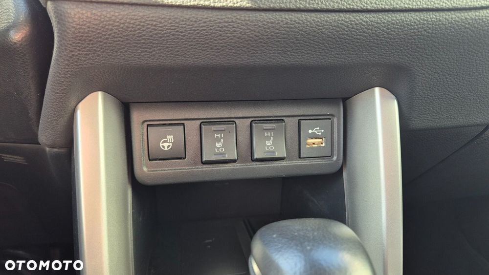 Toyota Corolla Cross 2.0 Hybrid Premiere Edition AWD - 18