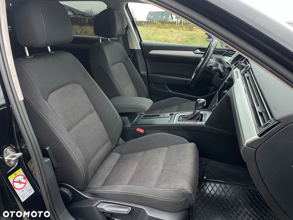 Volkswagen Passat 2.0 TDI DSG (BlueMotion Technology) Comfortline - 18