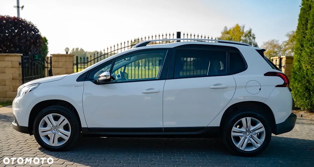 Peugeot 2008 1.2 Pure Tech Style EU6 - 13