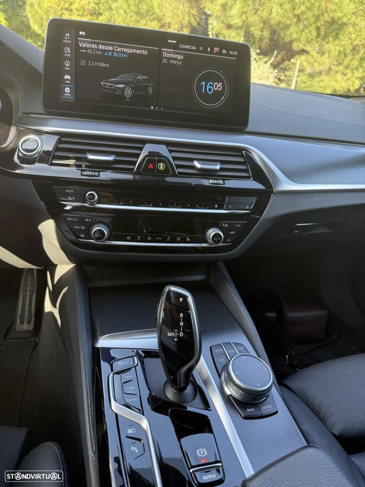 BMW 530 e Pack Desportivo M - 19