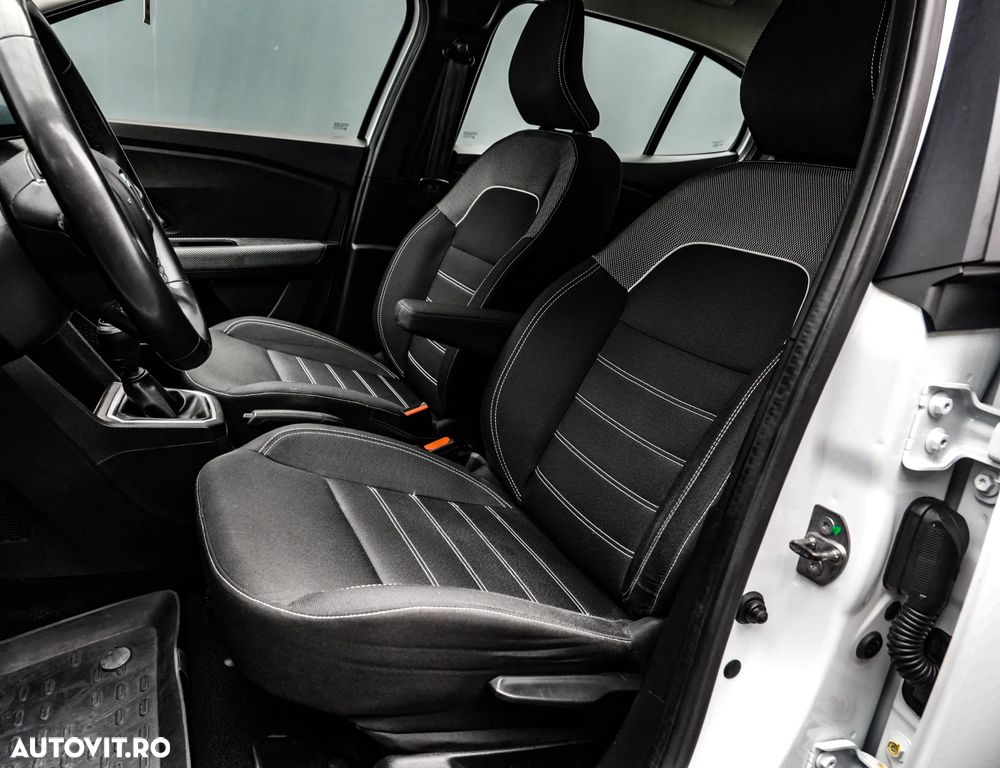 Dacia Logan TCe 90 Essential - 13