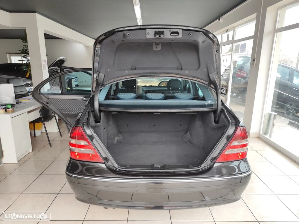 Mercedes-Benz C 220 CDi Avantgarde - 22