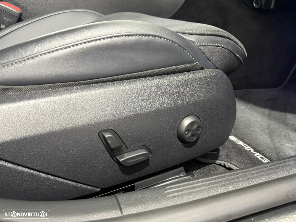 Mercedes-Benz C 300 e AMG Line - 44