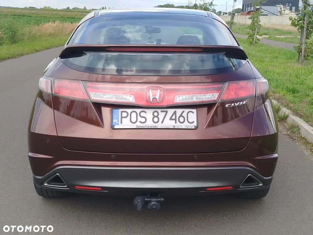 Honda Civic Hatchback 08-12 - 6