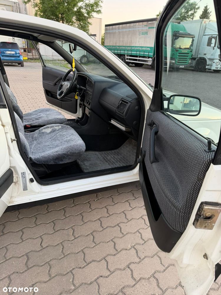 Volkswagen Passat - 15